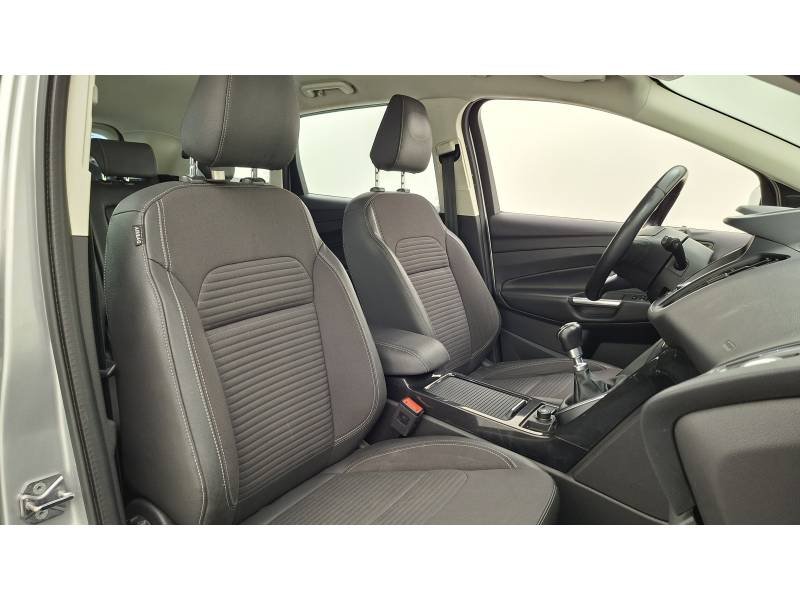 Ford Kuga - Photo 47