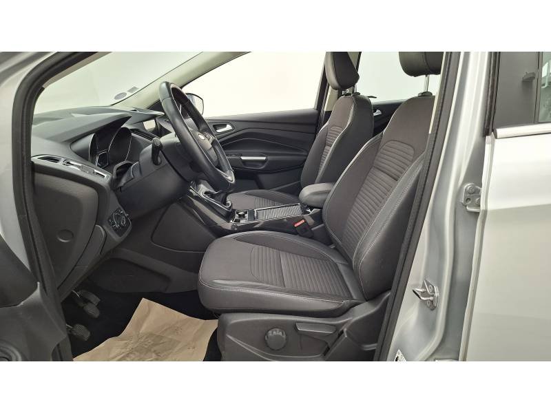 Ford Kuga - Photo 10