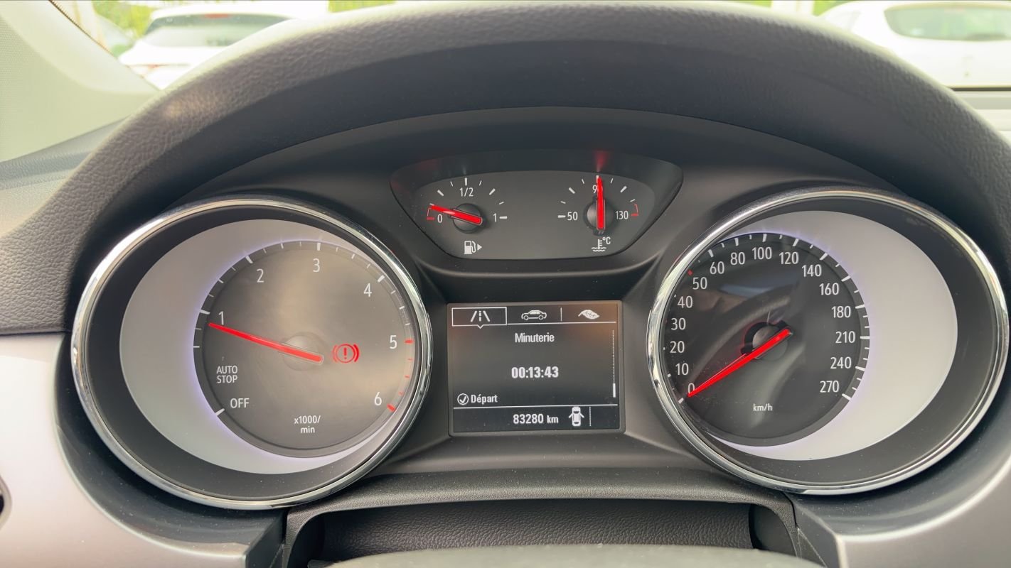 Opel Astra Sports Tourer - Photo 12