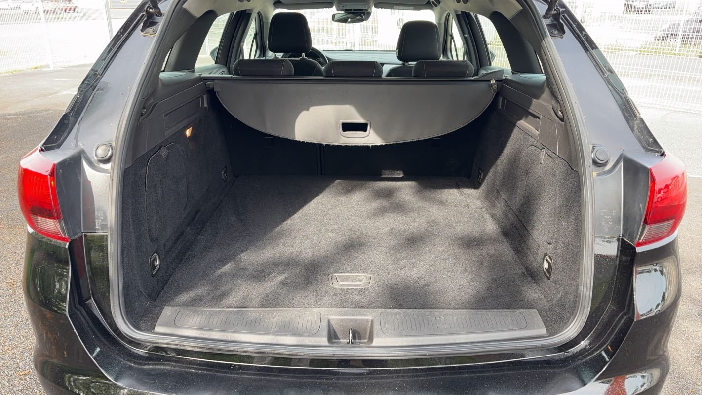 Opel Astra Sports Tourer - Photo 14