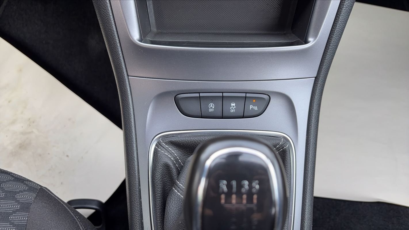 Opel Astra Sports Tourer - Photo 26