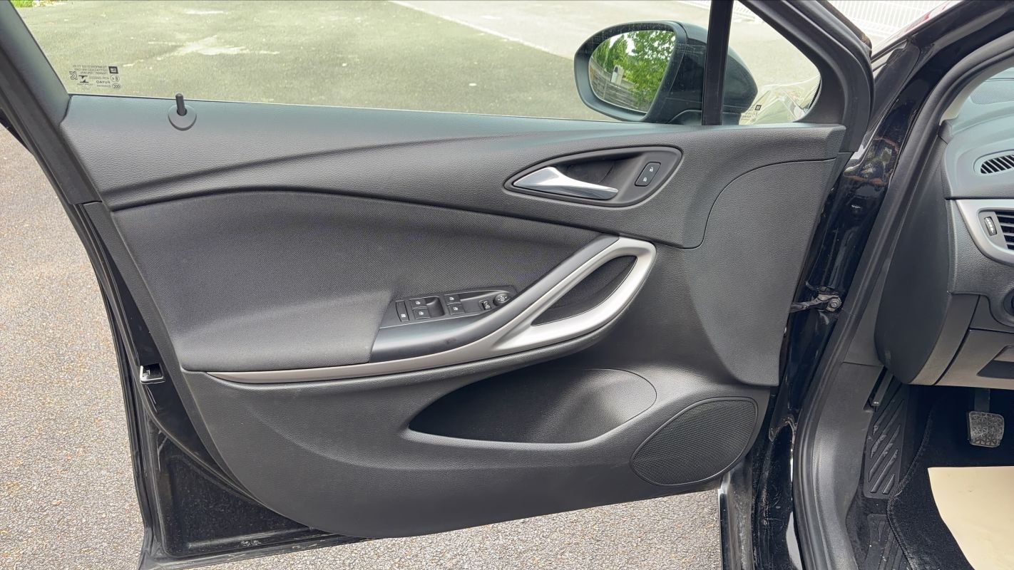 Opel Astra Sports Tourer - Photo 7