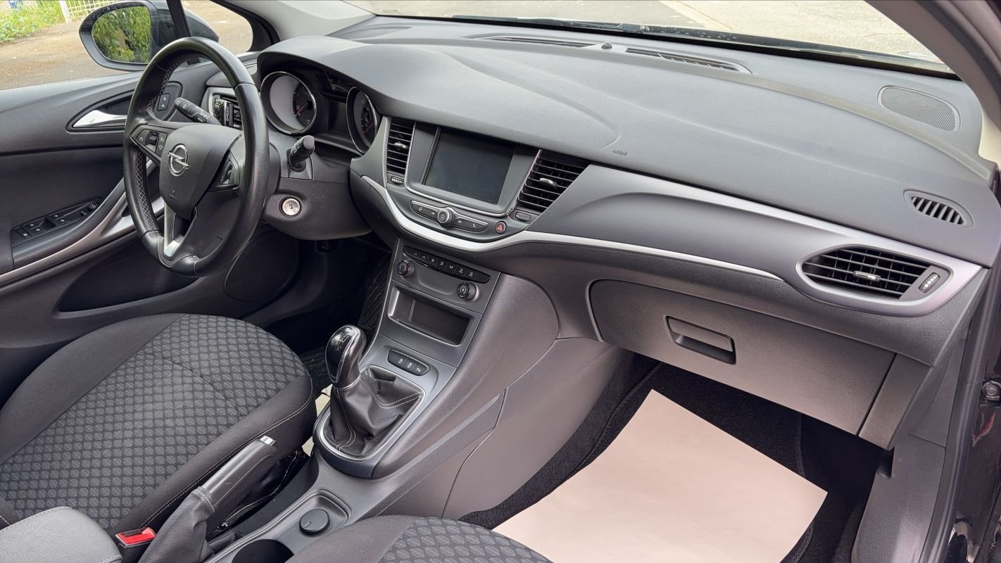 Opel Astra Sports Tourer - Photo 10