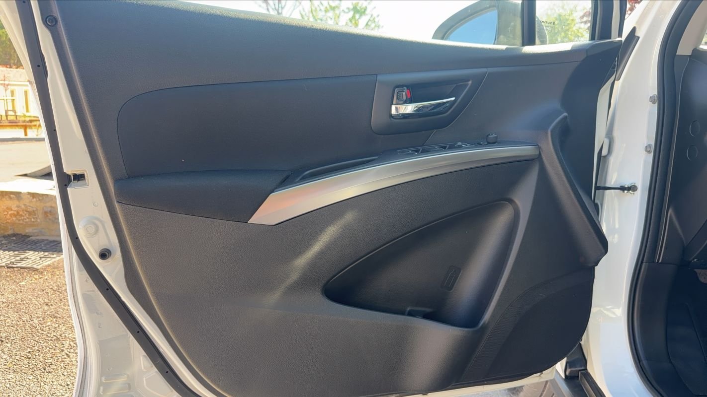 Suzuki s-cross - Photo 7