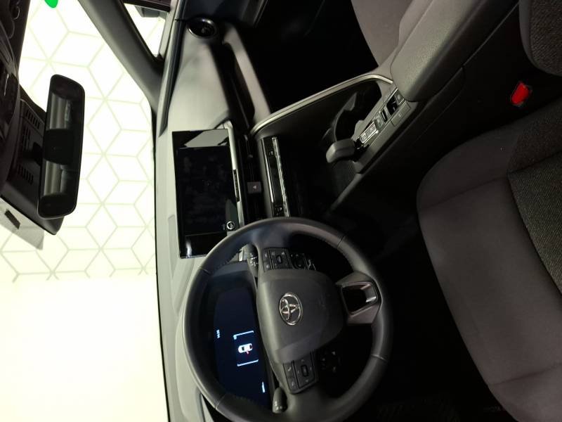Toyota C-HR - Photo 11