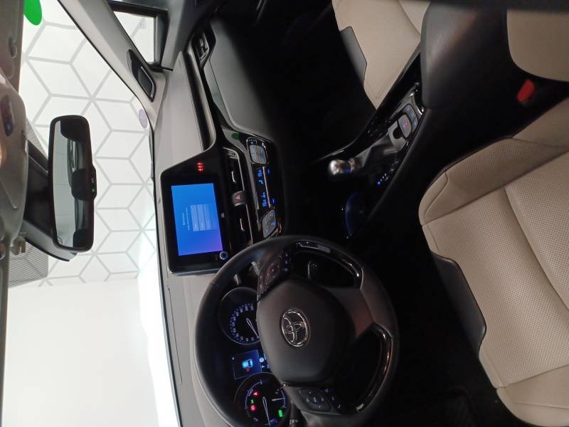 Toyota C-HR - Photo 11