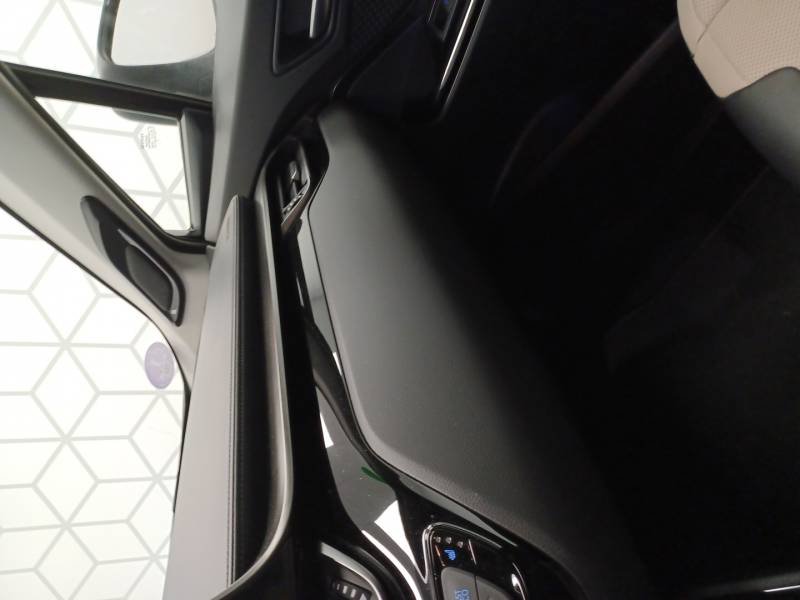 Toyota C-HR - Photo 29