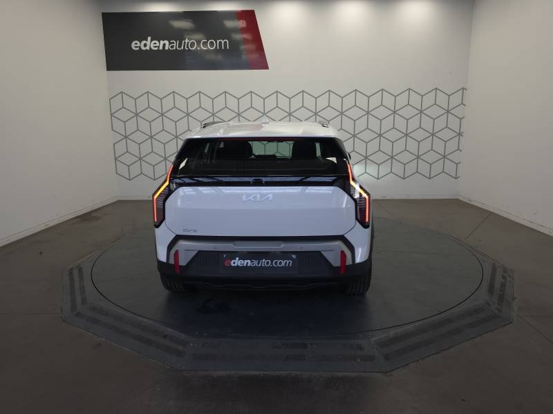 Kia EV3 - Photo 4