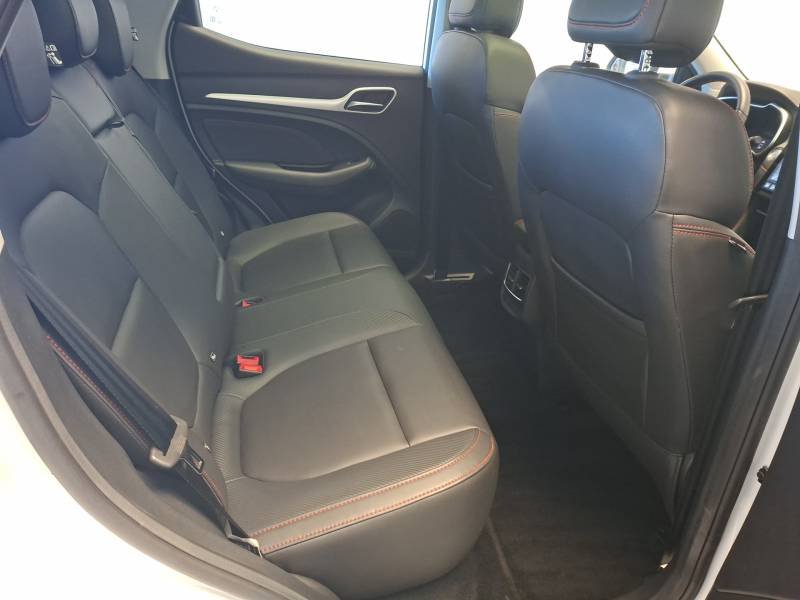 MG ZS - Photo 16