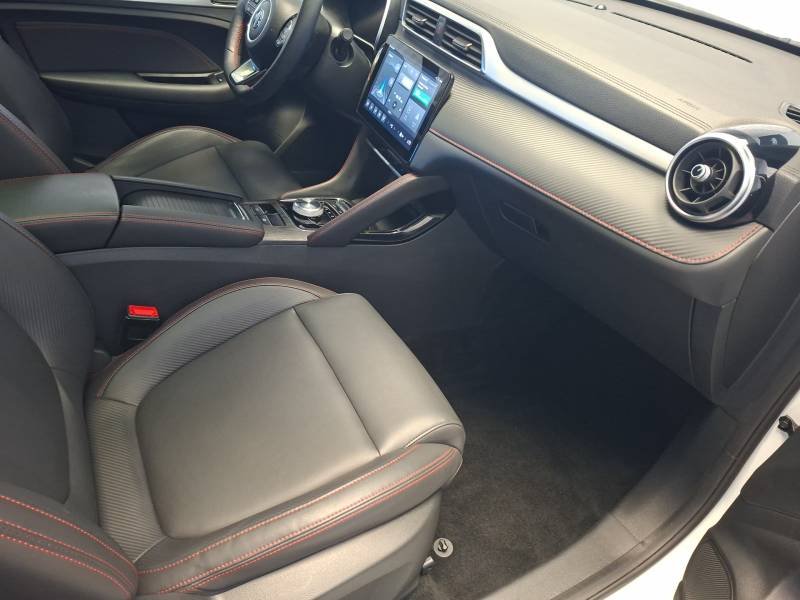 MG ZS - Photo 9