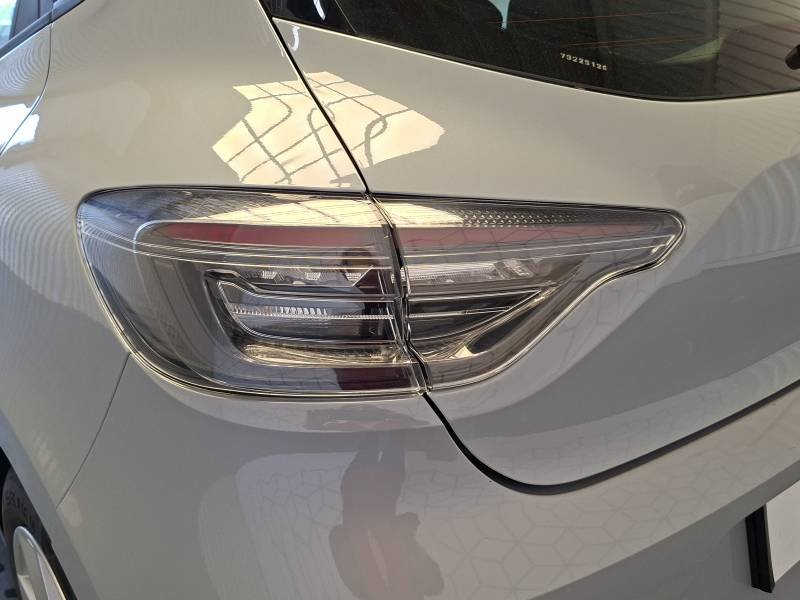 Renault Clio - Photo 24