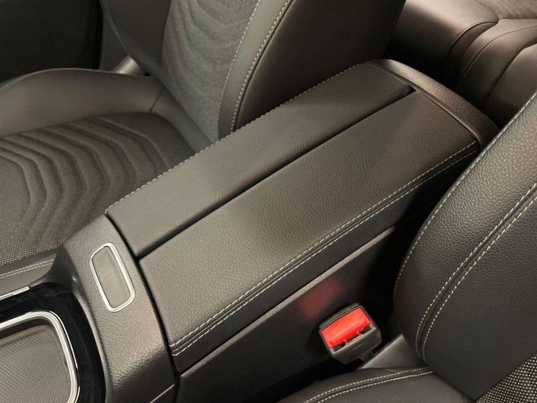 Mercedes EQB - Photo 12
