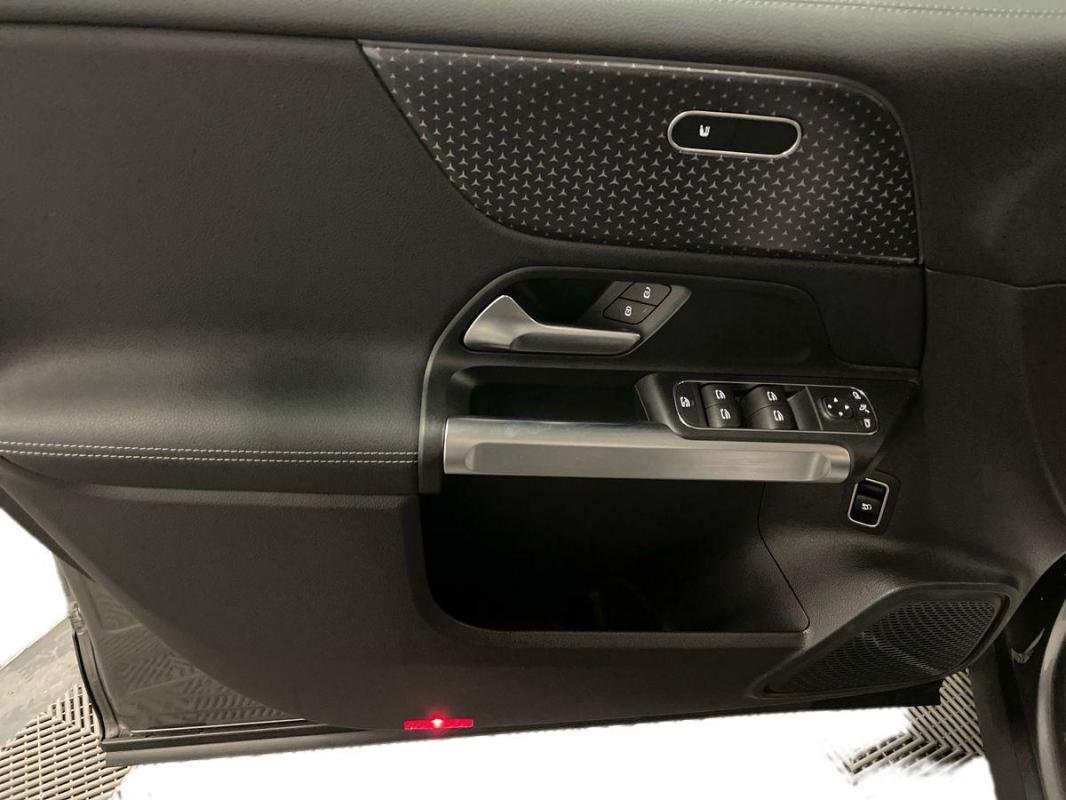 Mercedes EQB - Photo 15