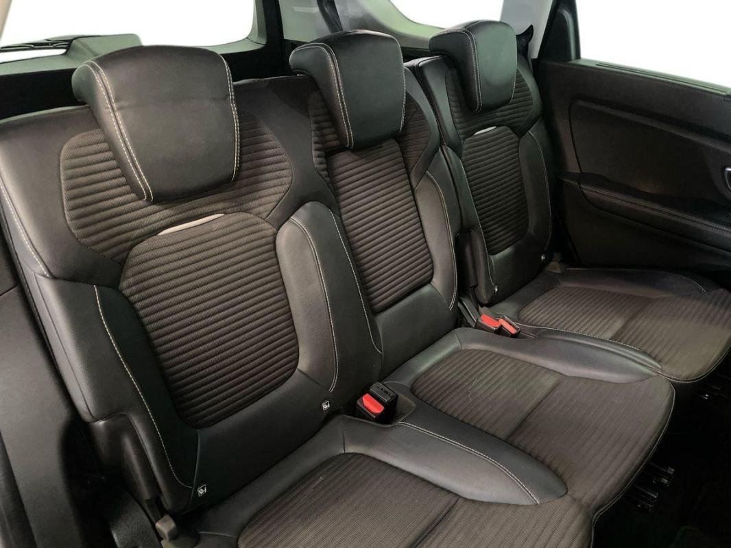 Renault Grand Scénic - Photo 23