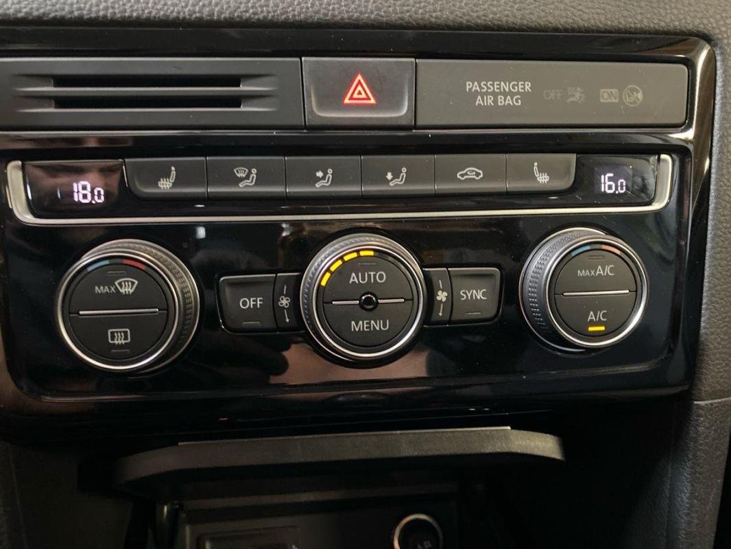 Volkswagen Golf Sportsvan - Photo 19