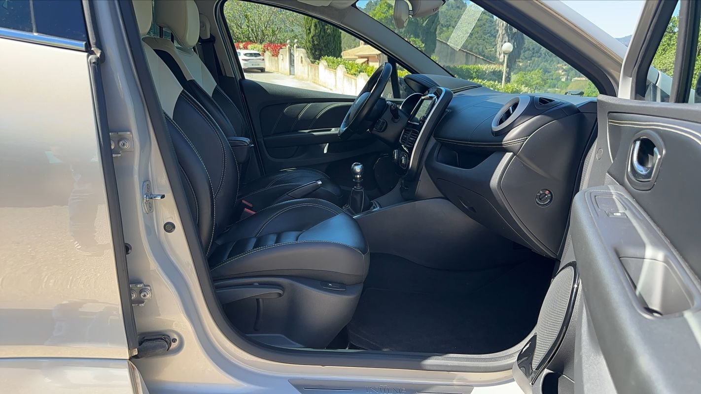 Renault Clio - Photo 27