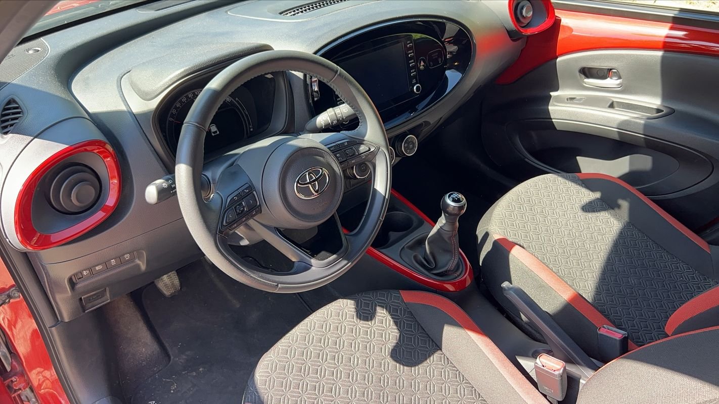 Toyota aygo x - Photo 8