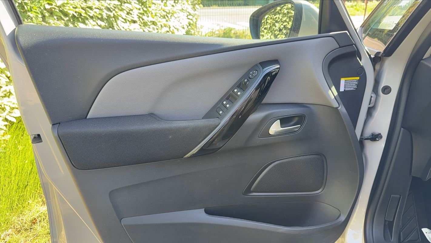 Citroën Grand C4 Picasso - Photo 7