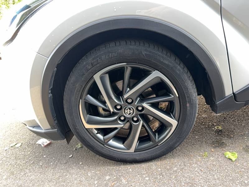 Toyota C-HR - Photo 9