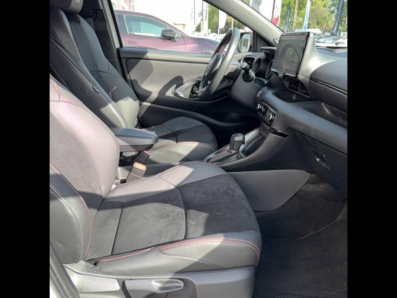 Toyota Yaris - Photo 12