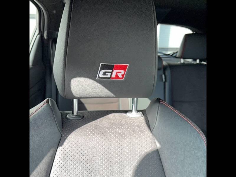 Toyota Yaris - Photo 18