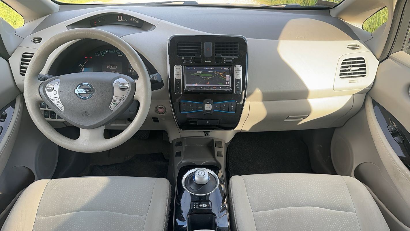 Nissan Leaf - Photo 11