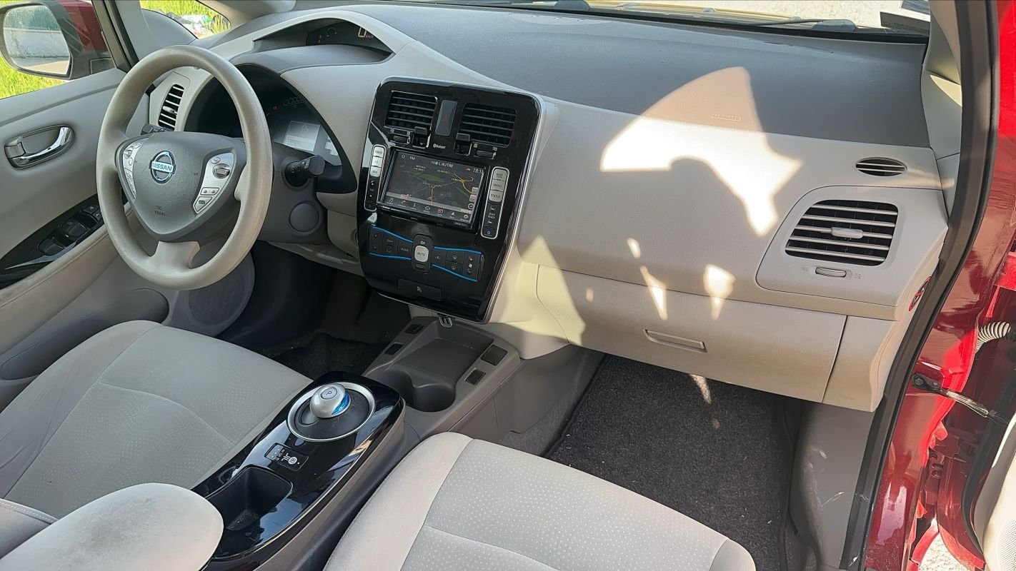 Nissan Leaf - Photo 10