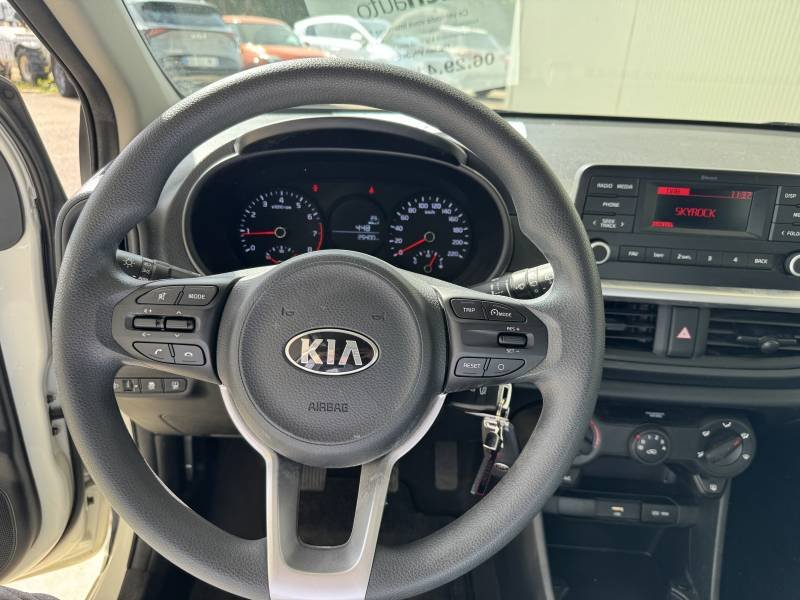 Kia Picanto - Photo 23
