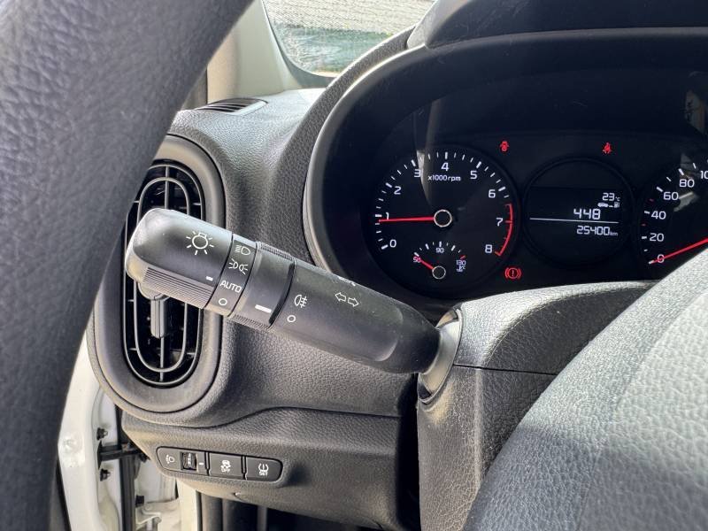 Kia Picanto - Photo 25