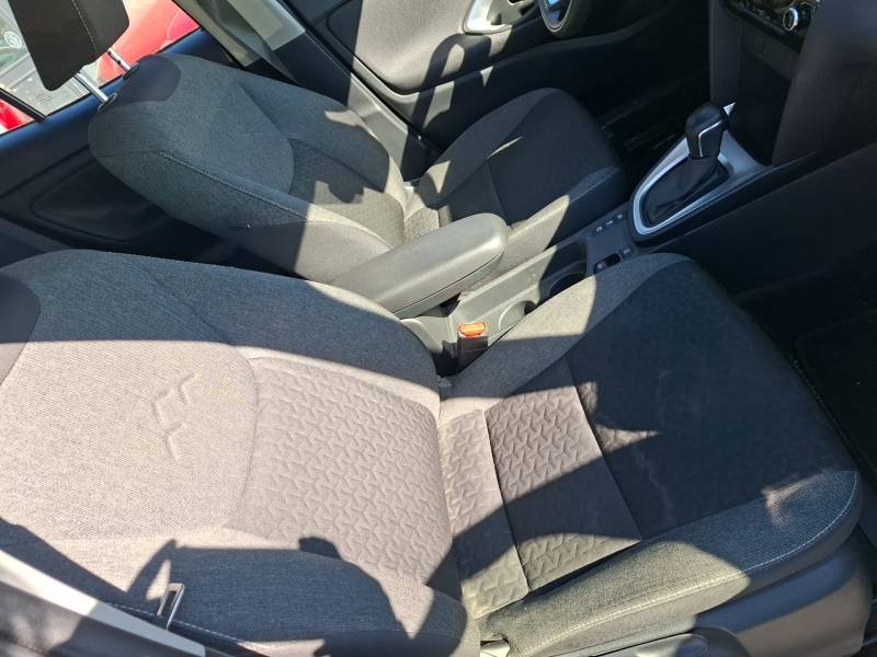 Toyota Yaris - Photo 12