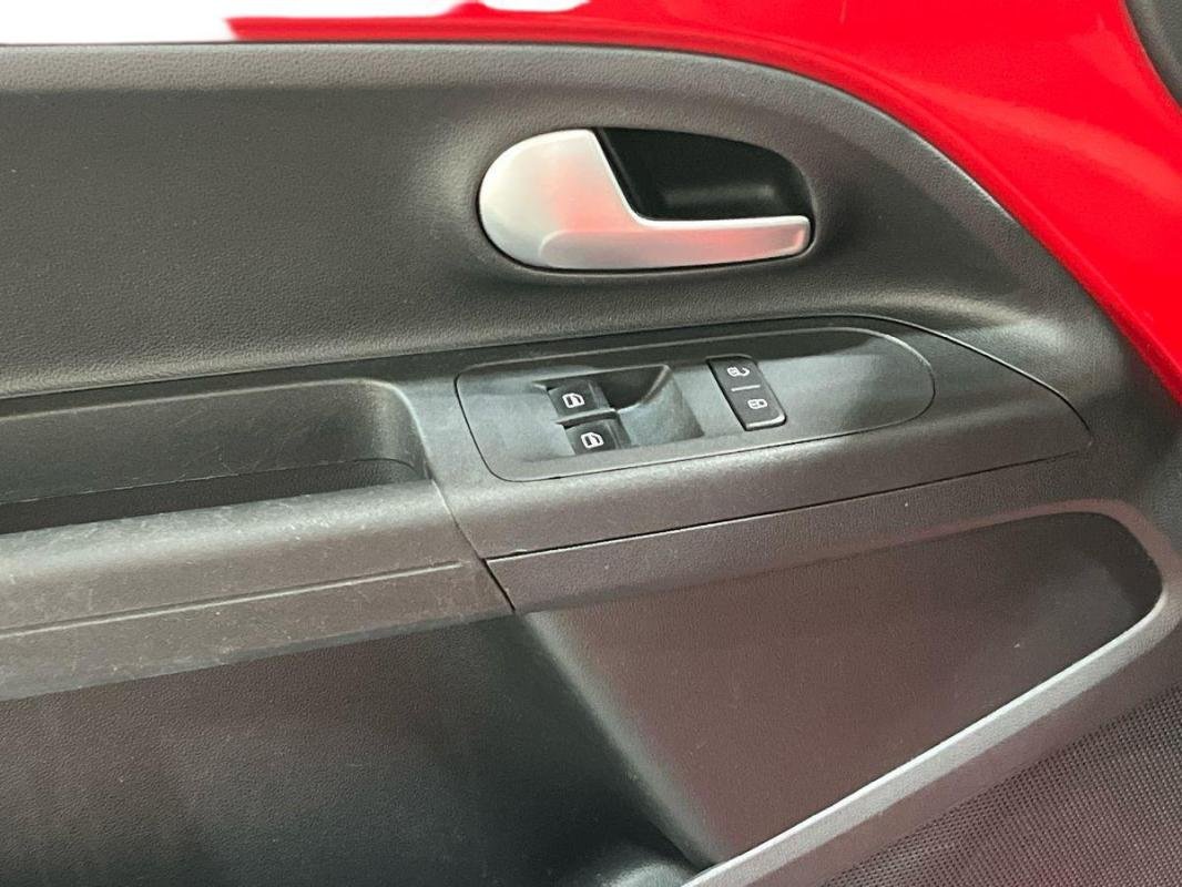 Volkswagen Up! - Photo 15