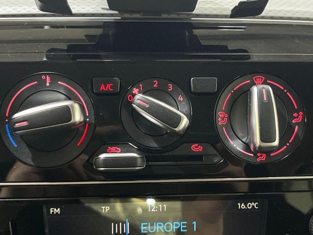 Volkswagen Up! - Photo 19