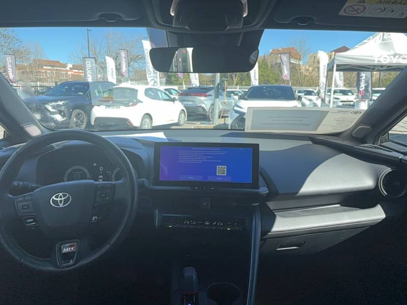 Toyota C-HR - Photo 11