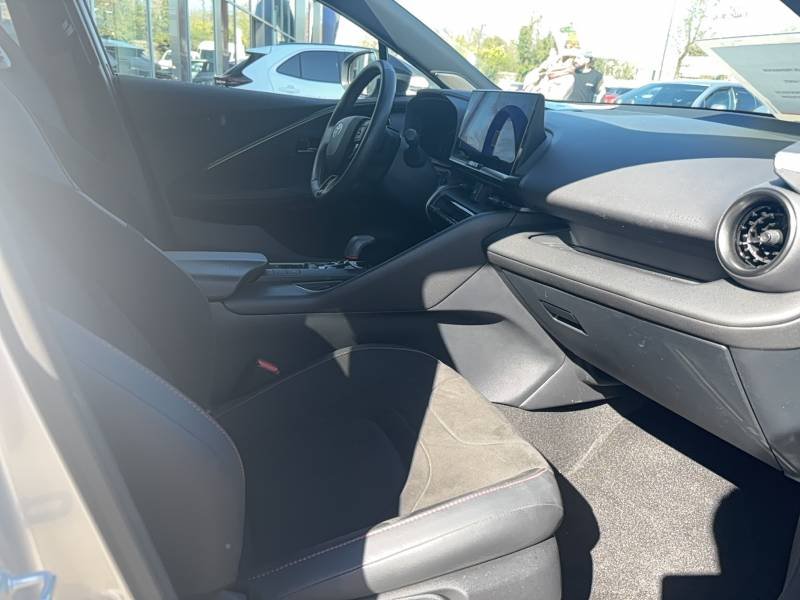 Toyota C-HR - Photo 12