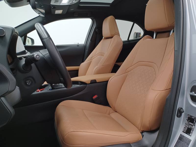Lexus UX - Photo 17