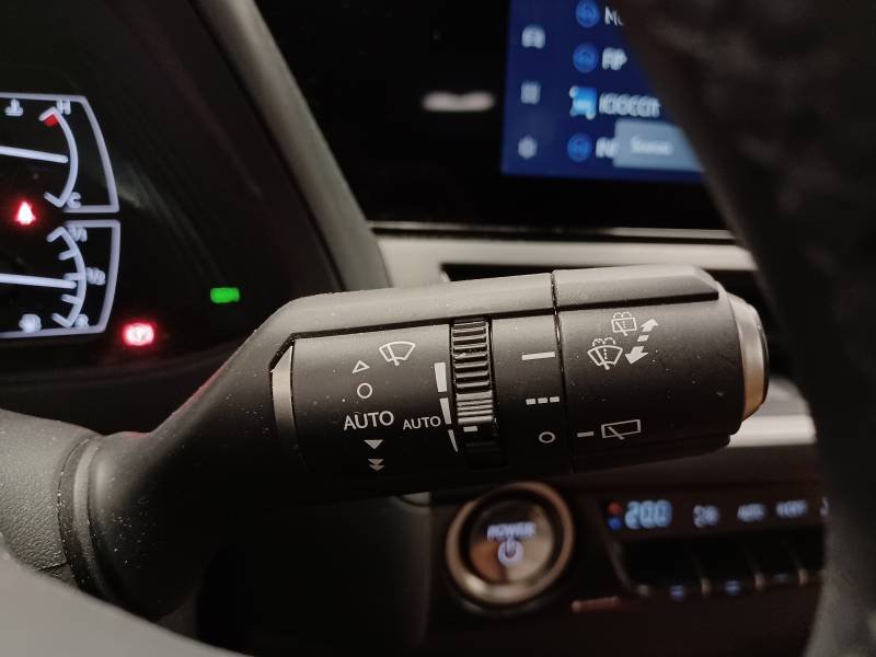 Lexus UX - Photo 22
