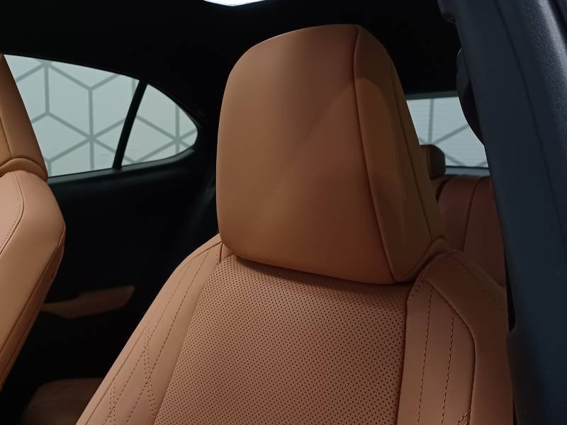 Lexus UX - Photo 40