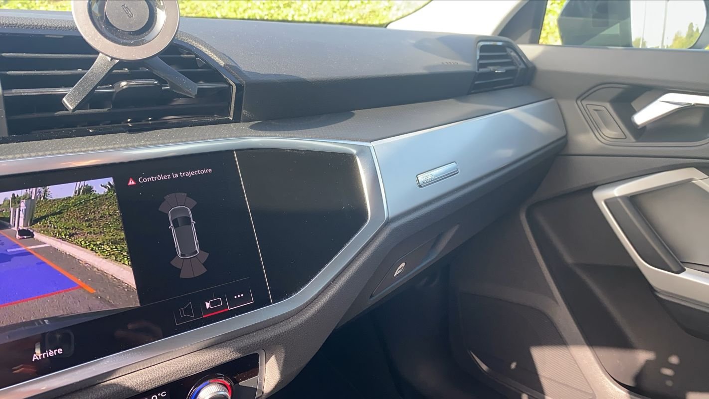 Audi Q3 - Photo 29