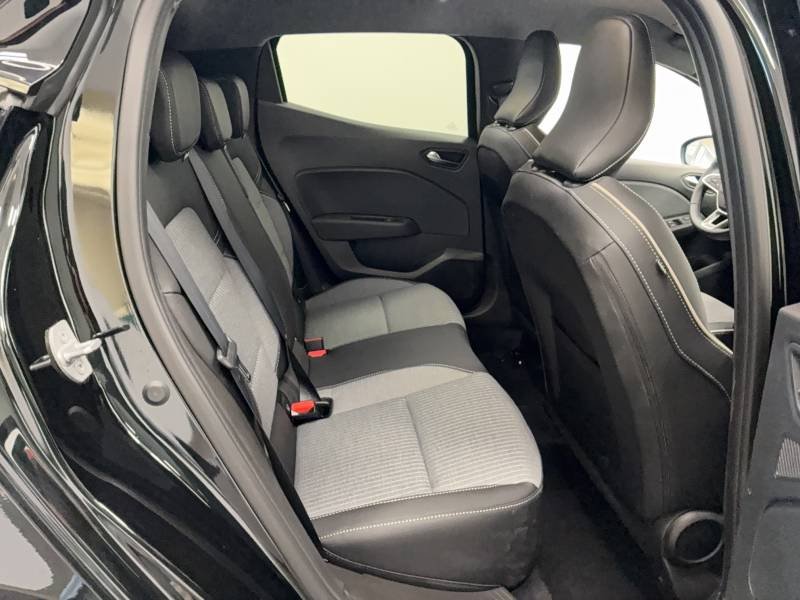 Renault Clio - Photo 18