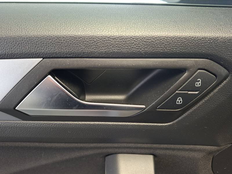 Volkswagen T-Roc - Photo 17