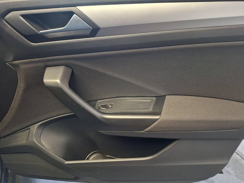 Volkswagen T-Roc - Photo 30