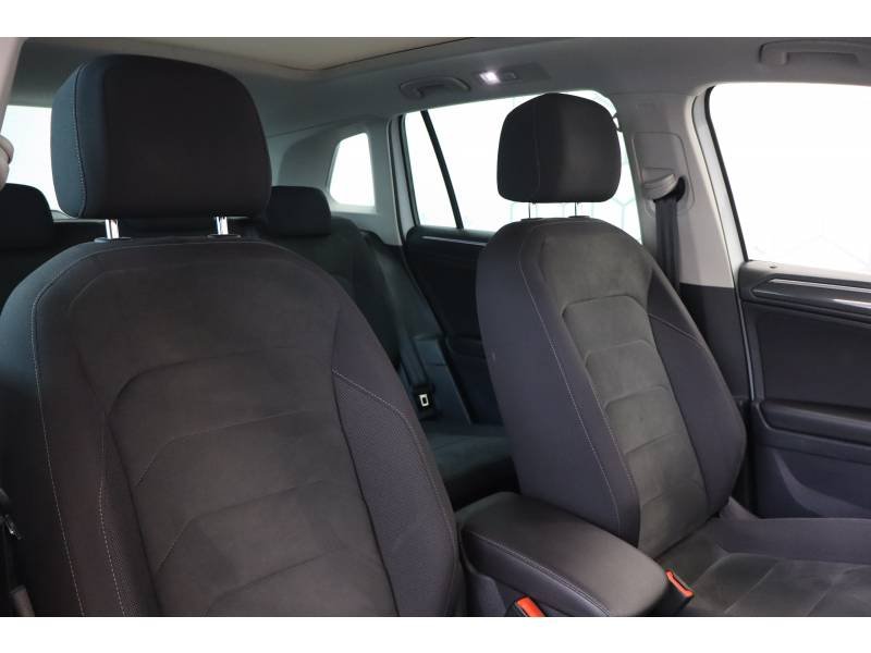 Volkswagen Tiguan - Photo 21