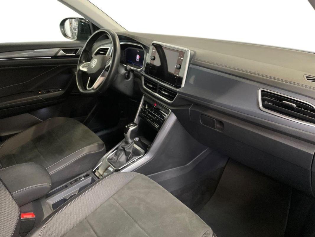Volkswagen T-Roc - Photo 13