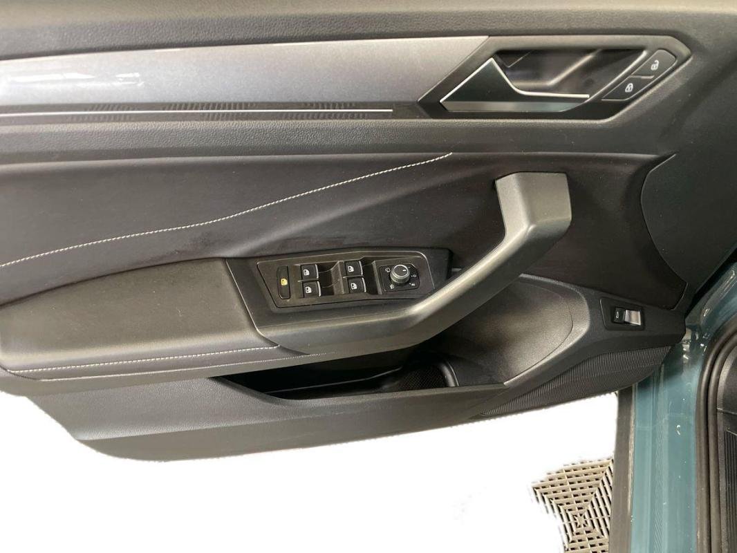 Volkswagen T-Roc - Photo 15