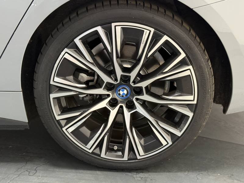 BMW i4 - Photo 11