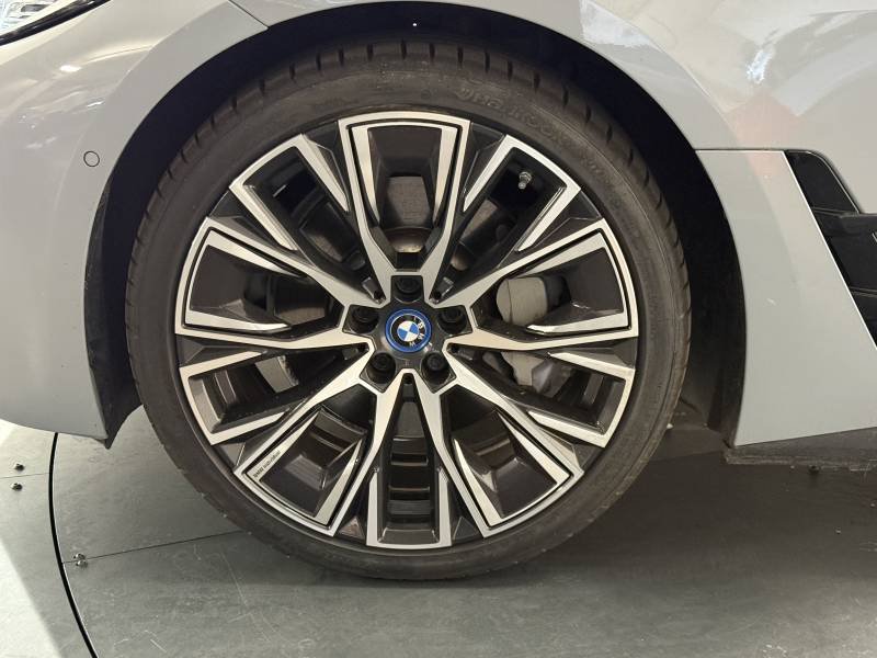 BMW i4 - Photo 10
