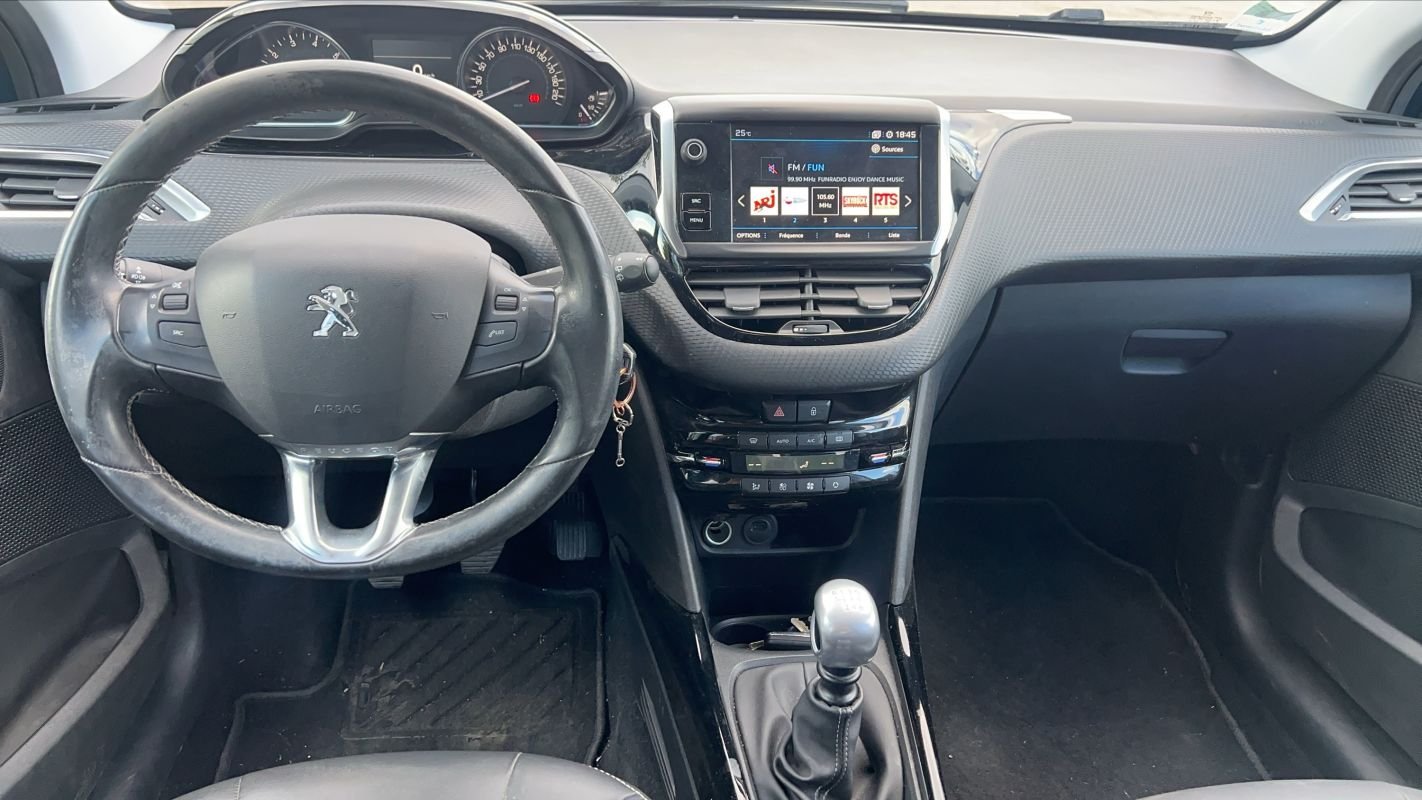 Peugeot 2008 - Photo 11