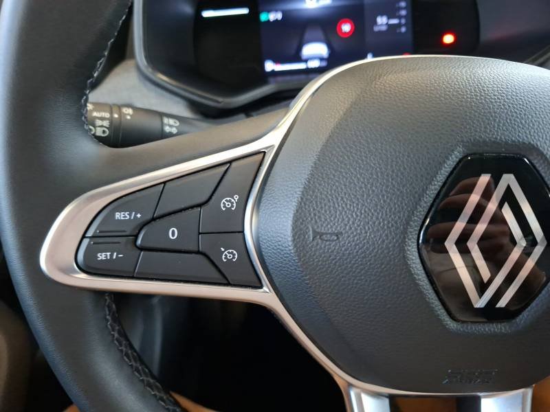 Renault Clio - Photo 24