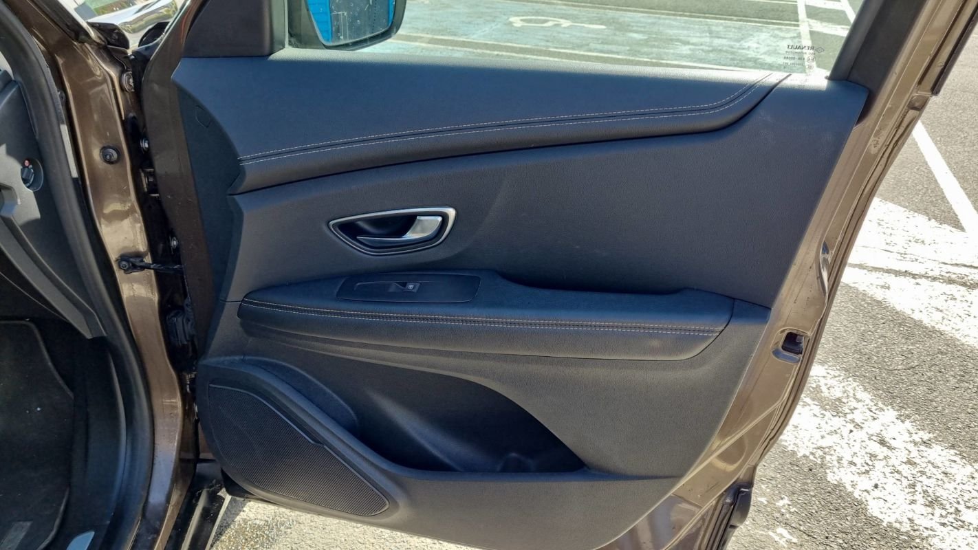 Renault Grand Scénic - Photo 23