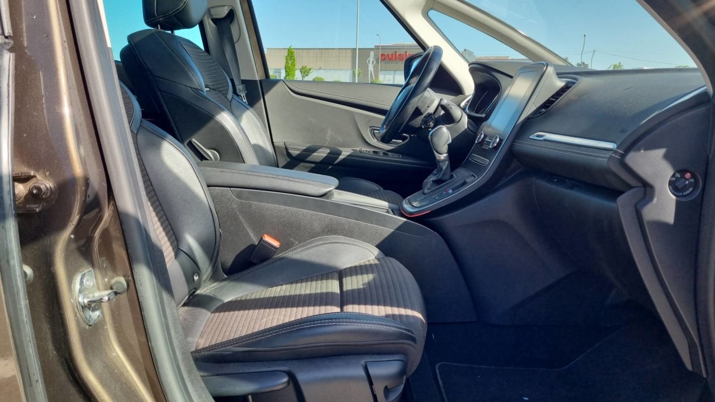 Renault Grand Scénic - Photo 26
